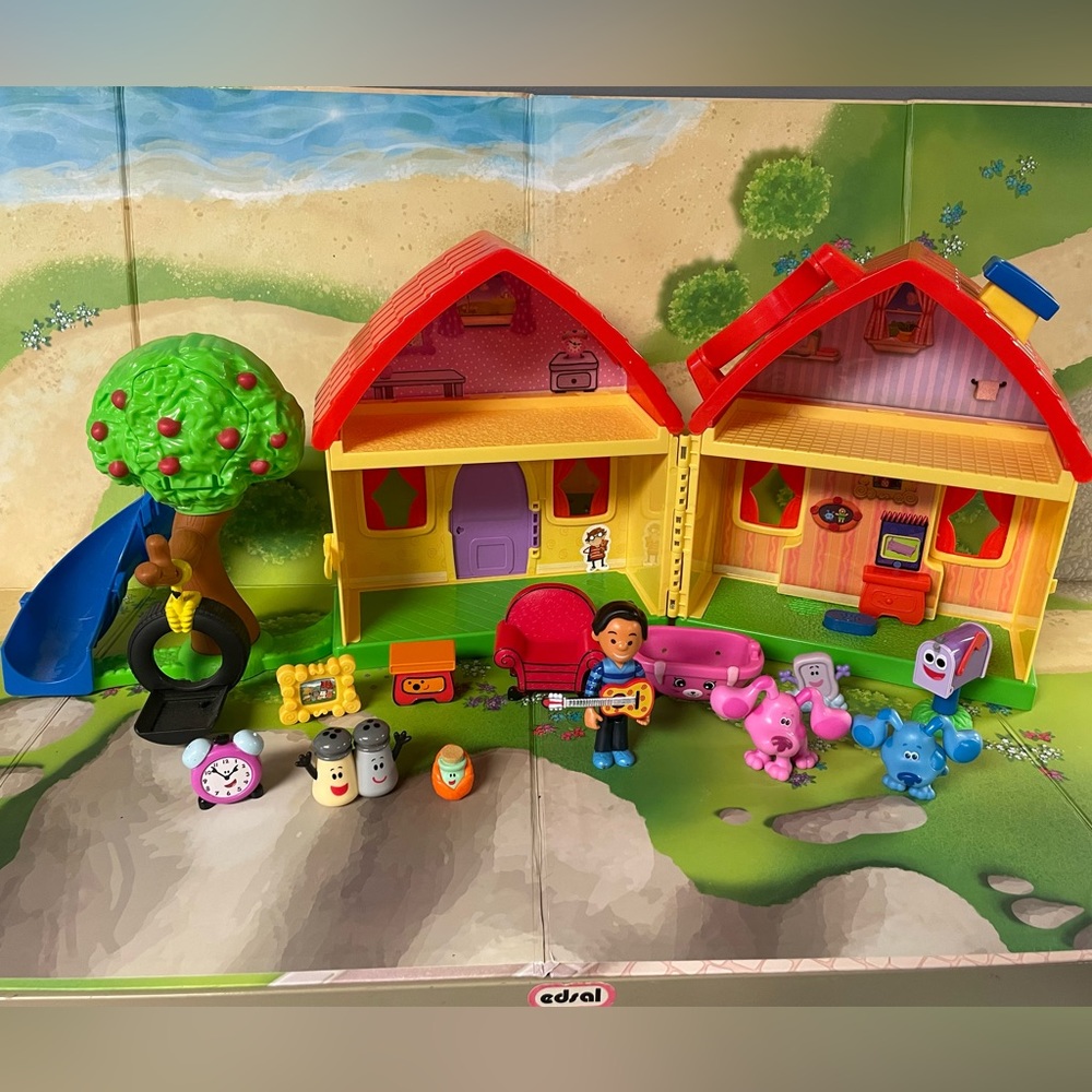 Blue’ Clues Toy House & Action Figure Characters